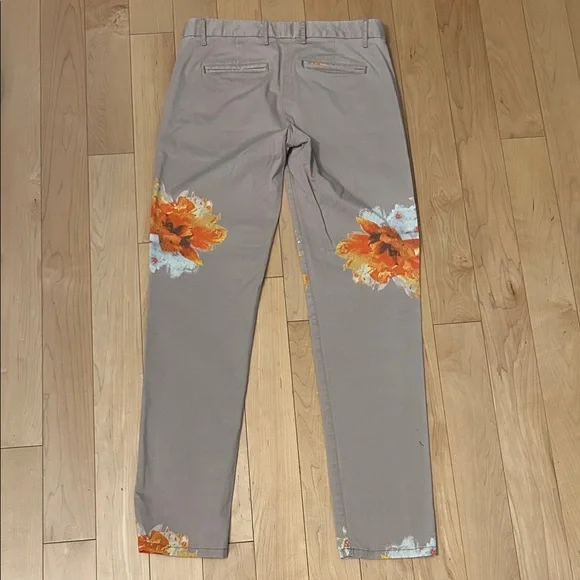 GAP Gray Pants with Orange Floral Design - Picture 3 of 6